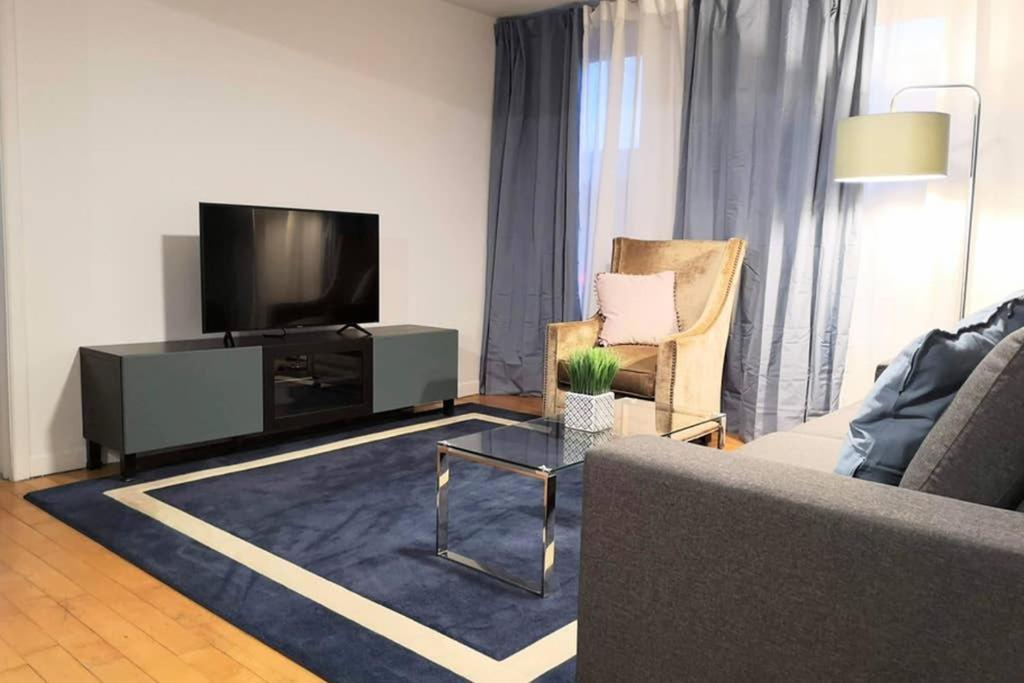 Chez Edouard By Hebergements Dcl Apartment Quebec City